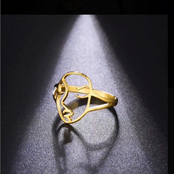 Stainless Steel Gold Abstract Face Design Ring - Picture 4 of 6